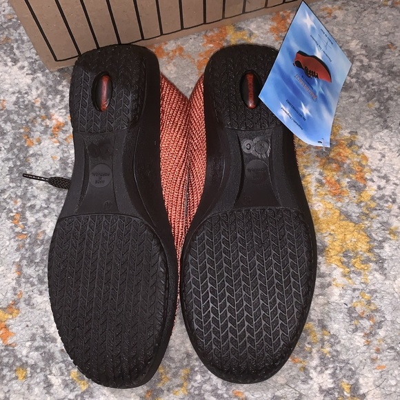 NIB Arcopedico Lace-up Style LS, sz EU 40/US 8.5M - Picture 3 of 3